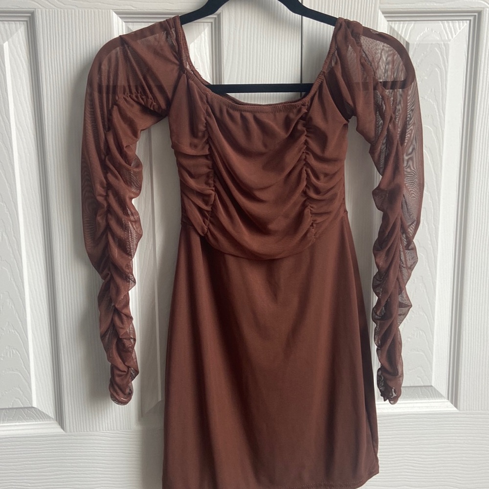 Very stretchy off the shoulder mini dress!!